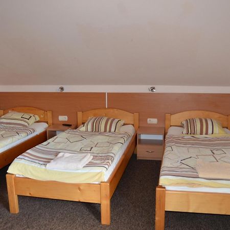 Lesny Zakatek Bed & Breakfast Smardzewice Dış mekan fotoğraf