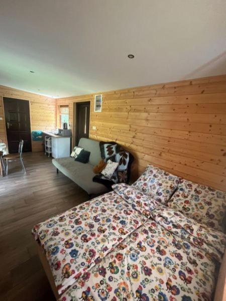 Lesny Zakatek Bed & Breakfast Smardzewice Dış mekan fotoğraf