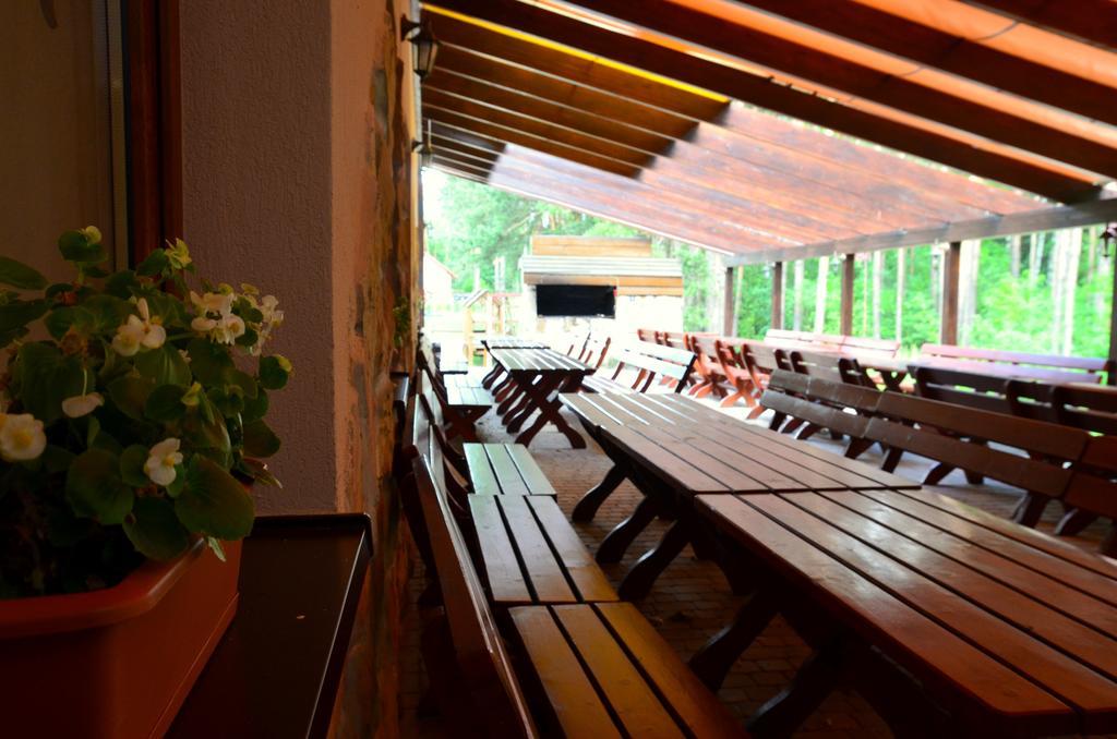 Lesny Zakatek Bed & Breakfast Smardzewice Dış mekan fotoğraf